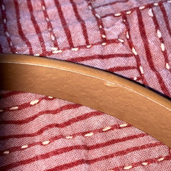 L.A. Express Brown Belt with gold tone metallic Buckle - Picture 3 of 10